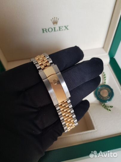 В Москве Rolex Datejust 36mm Palm 126233