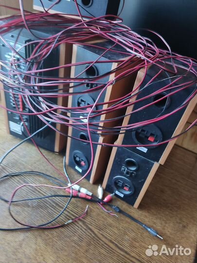 Акустические колонки большие