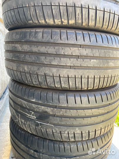 Michelin Pilot Sport 3 245/45 R19