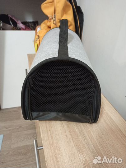 Переноска для кошек и собак мелких пород