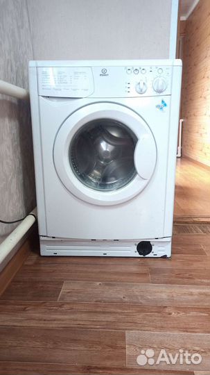 Стиральная машина бу indesit