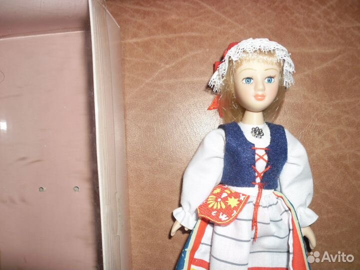 Фарфоровые куклы Де Агостини - дамы и народницы