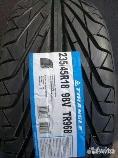 Triangle TR968 245/45 R18 и 275/40 R18 103W