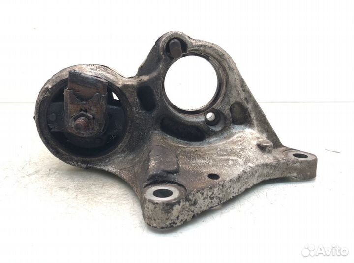 Кронштейн полуоси Peugeot 206 2.0 HDI 2001