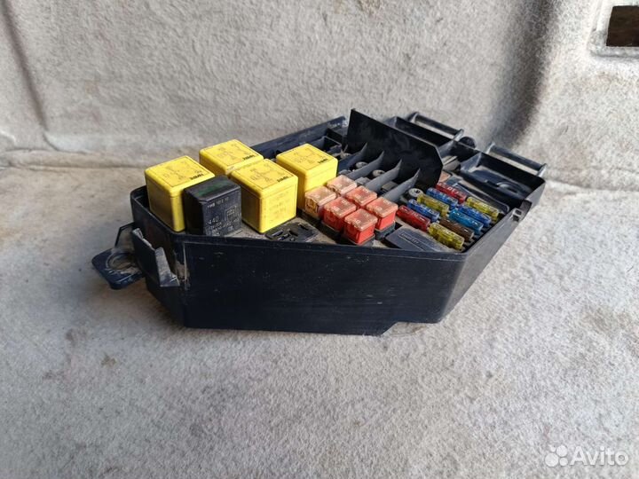 Блок предохранителей Rover 45