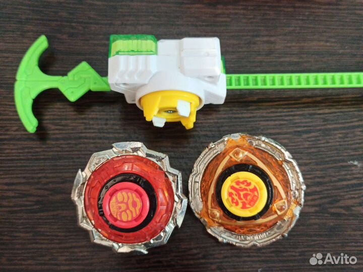 Набор волчков