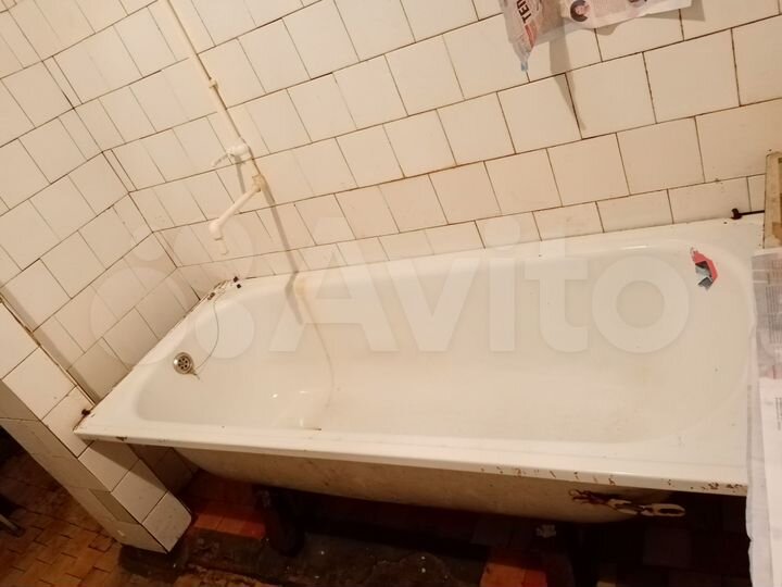 Комната 18 м² в > 9-к., 4/5 эт.