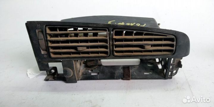 Рамка магнитолы volkswagen Golf III