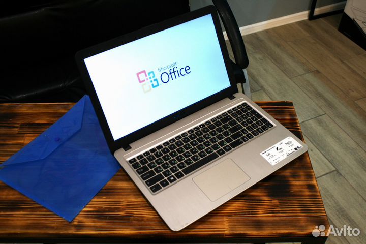 Хороший ноутбук для работы с документами. Asus