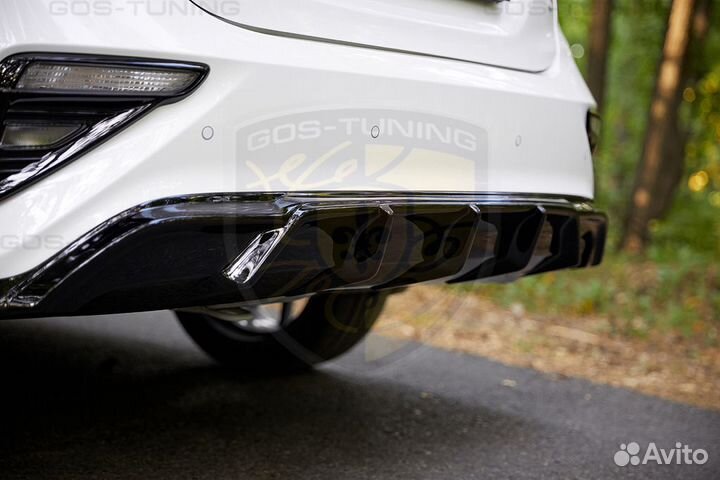 Накладка заднего бампера диффузор Киа Церато 4