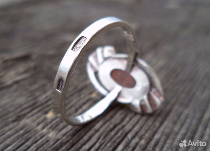 Кольцо серебряное с янтарем, СССР, р.17