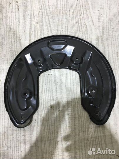 Пыльник тормозного диска задний Mercedes-Benz