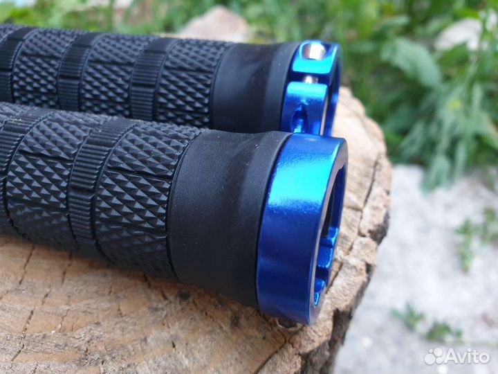 Грипсы для велосипеда синий фиксатор