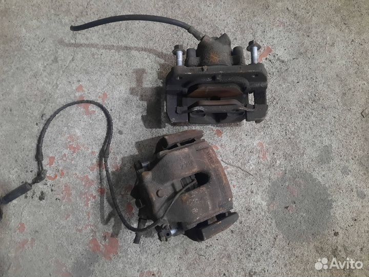 Суппорт передний BMW Х3 Е83