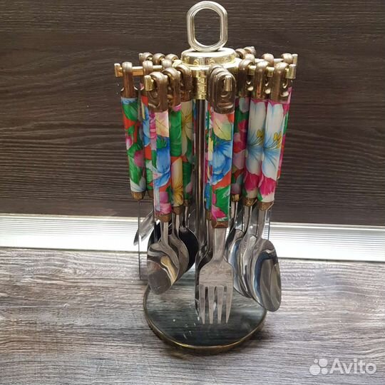 Столовые приборы