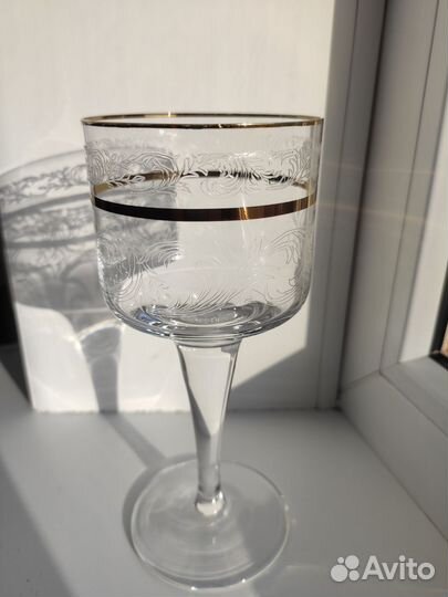 Изысканный набор бокалов