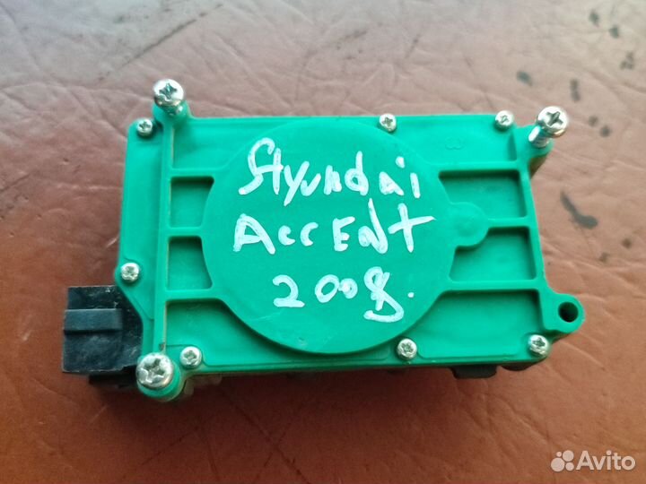 Эл.магн. привод замка п.л. двери accent