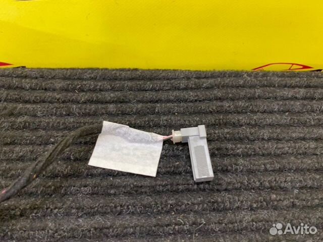 Выключатель стоп сигнала Mercedes 204 W204