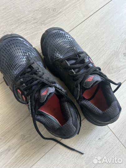 Кроссовки adidas