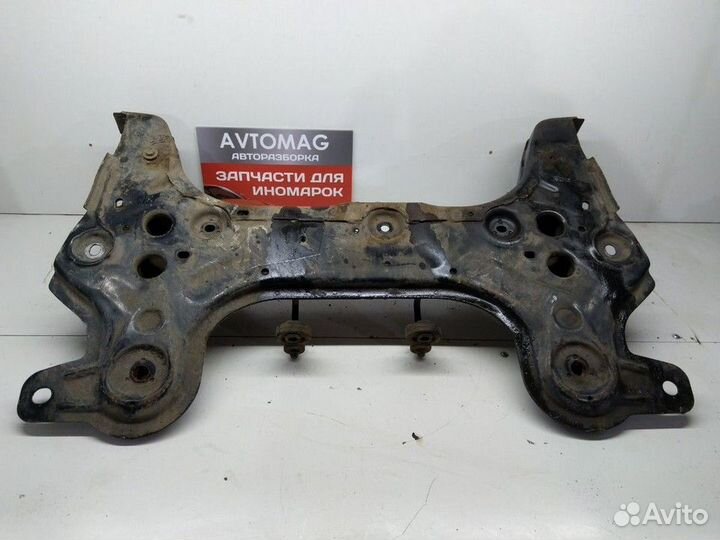 Подрамник (балка подмоторная)