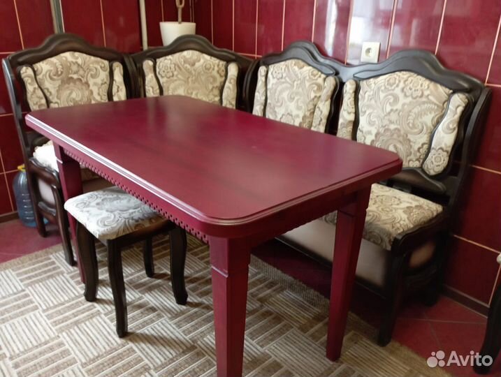 Кухонный стол