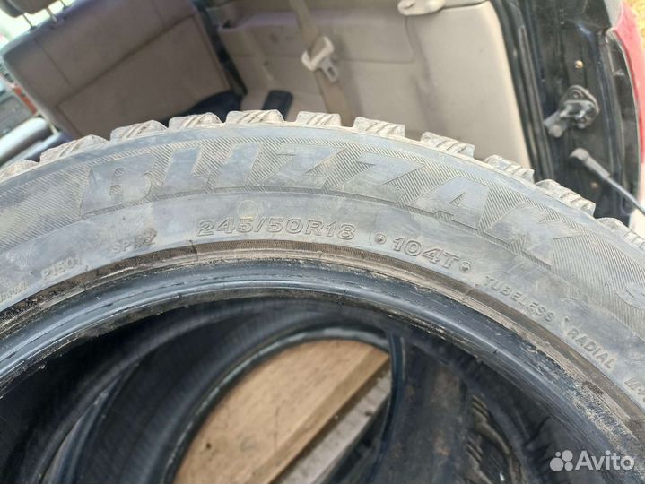 Bridgestone Blizzak Spike-01 245/50 R18 104T