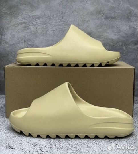 Тапки adidas yeezy slide