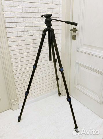 Штатив для фотоаппарата