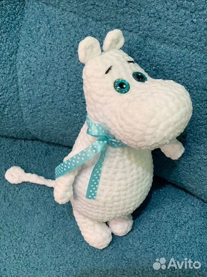 Вязаная игрушка Мумий тролль