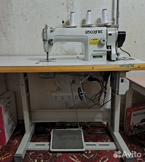 Прямострочная швейная машина челночного стежка Zoj