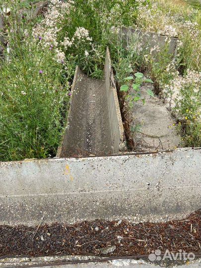 Бетонные кормушки