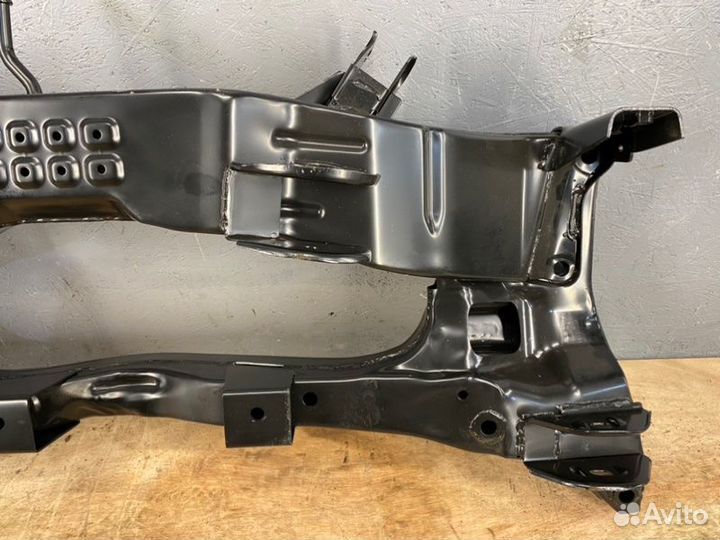 Балка задняя Mitsubishi Outlander 1 подрамник