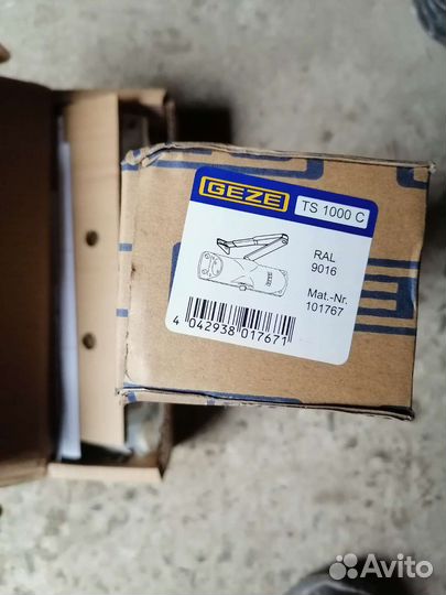 Доводчик дверной geze