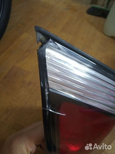 Задний левый фонарь kia rio 2 хетчбэк