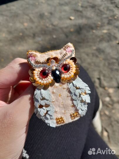 Брошь из бисера 