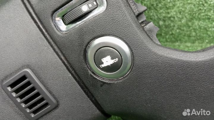 Накладка на торпеду Land Rover Discovery 4 Левая