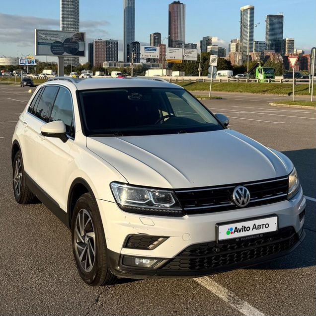 Volkswagen Tiguan 2.0 AMT, 2018, 142 000 км