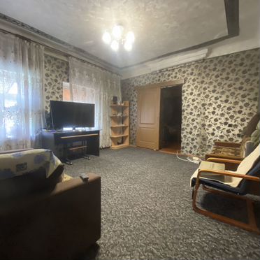 9-к. квартира, 185 м², 3/3 эт.