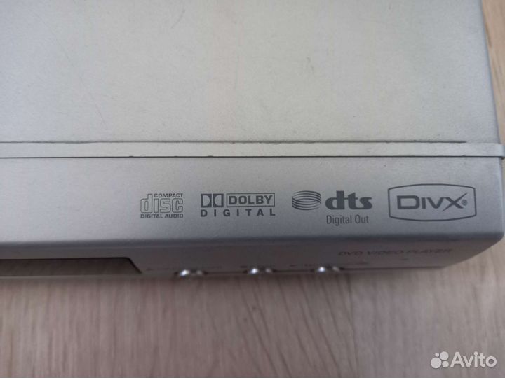 DVD-плеер Toshiba SD-580SR