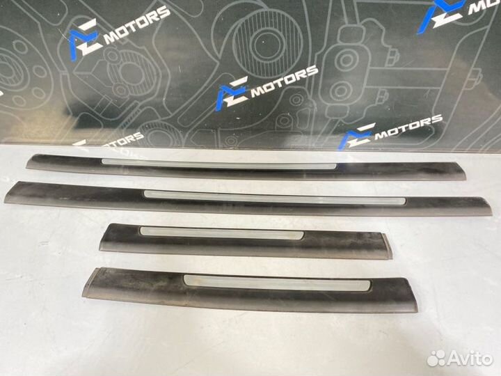 Накладка на порог Audi A6 C6 BDW 2005