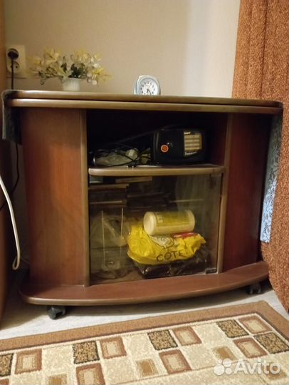 Тумба под телевизор