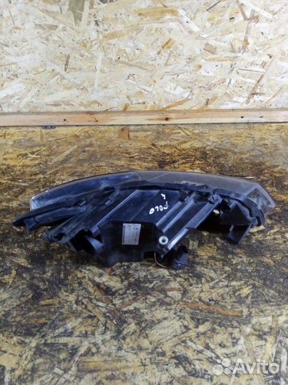 Фара передняя левая Volkswagen Polo