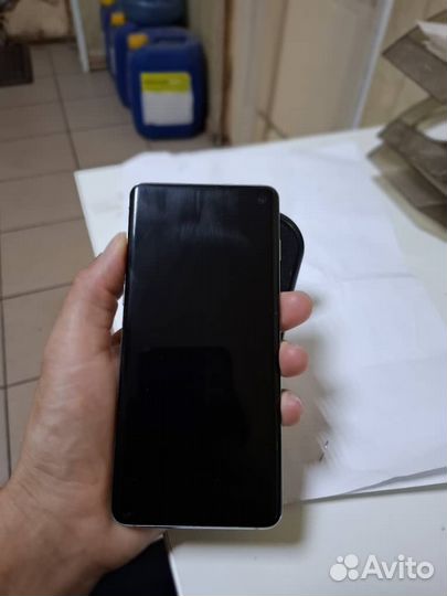 Samsung Galaxy S10, 8/128 ГБ