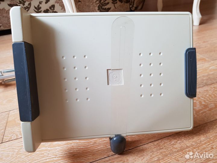 Держатель для бумаг