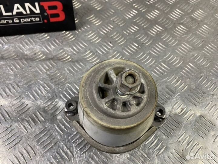 Опора двигателя левая Porsche Cayenne 957 M48.01