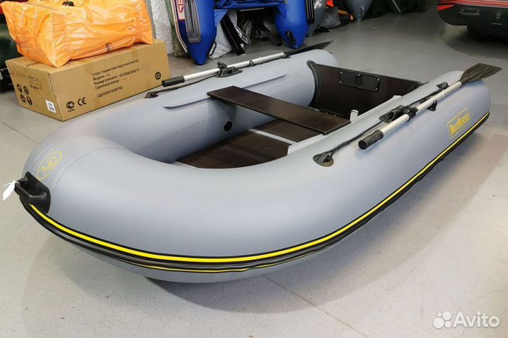 Лодка BoatMaster 250K; серая