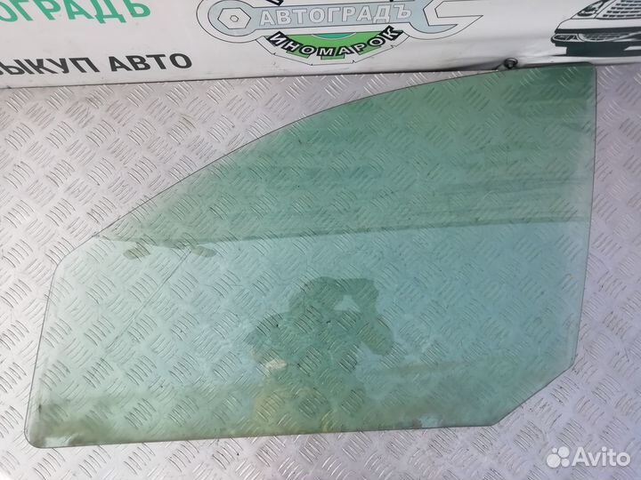 Стекло двери передней левой Ford Focus 1 USA 2001г