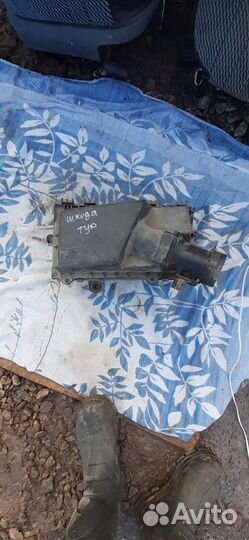 Корпус воздушного фильтра skoda octavia a4