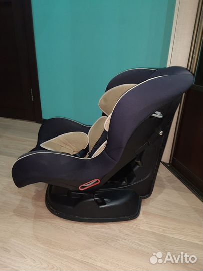 Автомобильное кресло