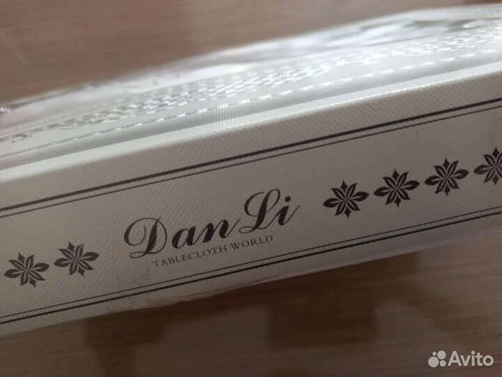 Подарочный набор для сервировки: скатерть,салфетки